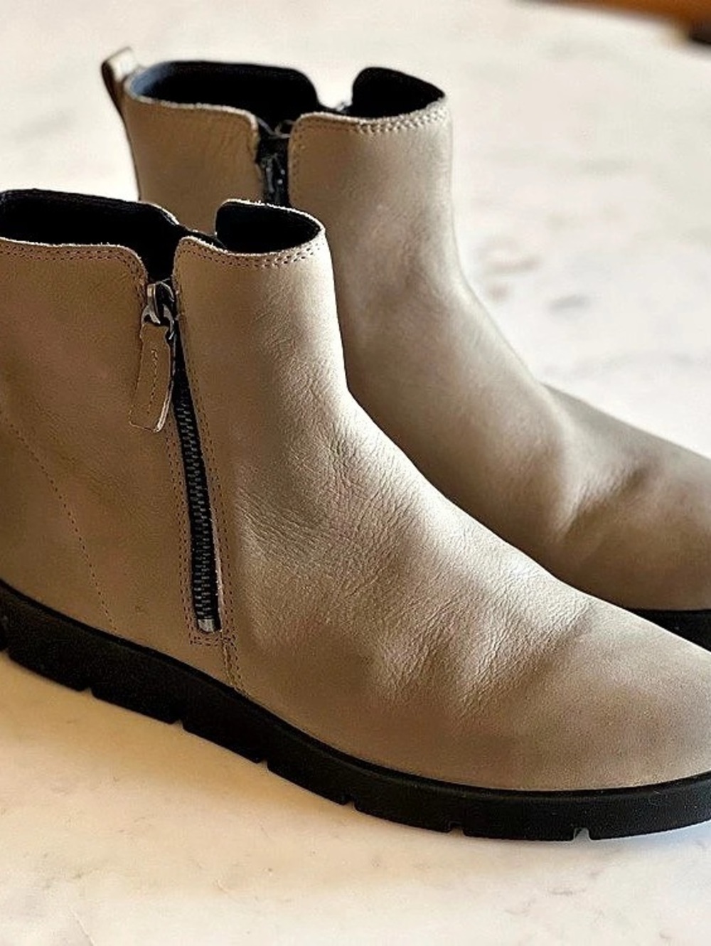 ECCO Soft 7 Side Zip Leather Booties Taupe Warm Grey Comfort Shoes EU 39 US 8